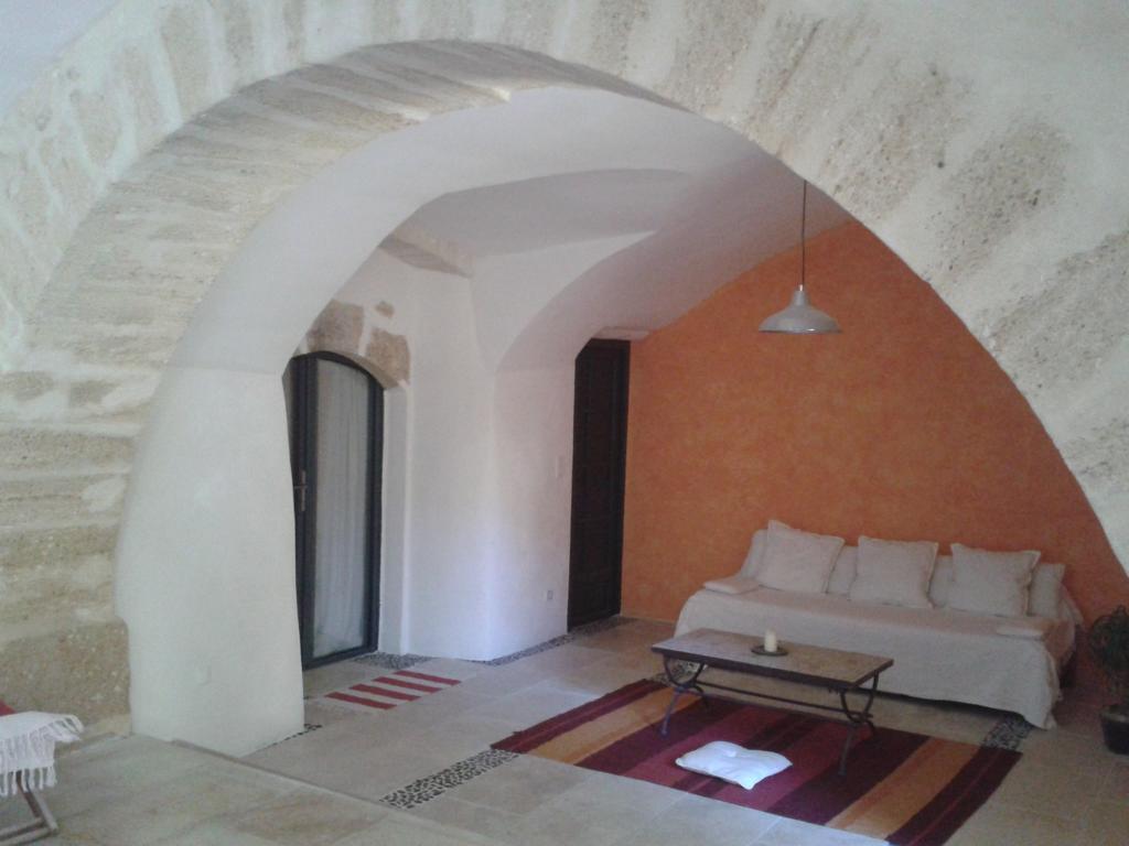 Guesthouse De Cambis B&B Remoulins Zewnętrze zdjęcie