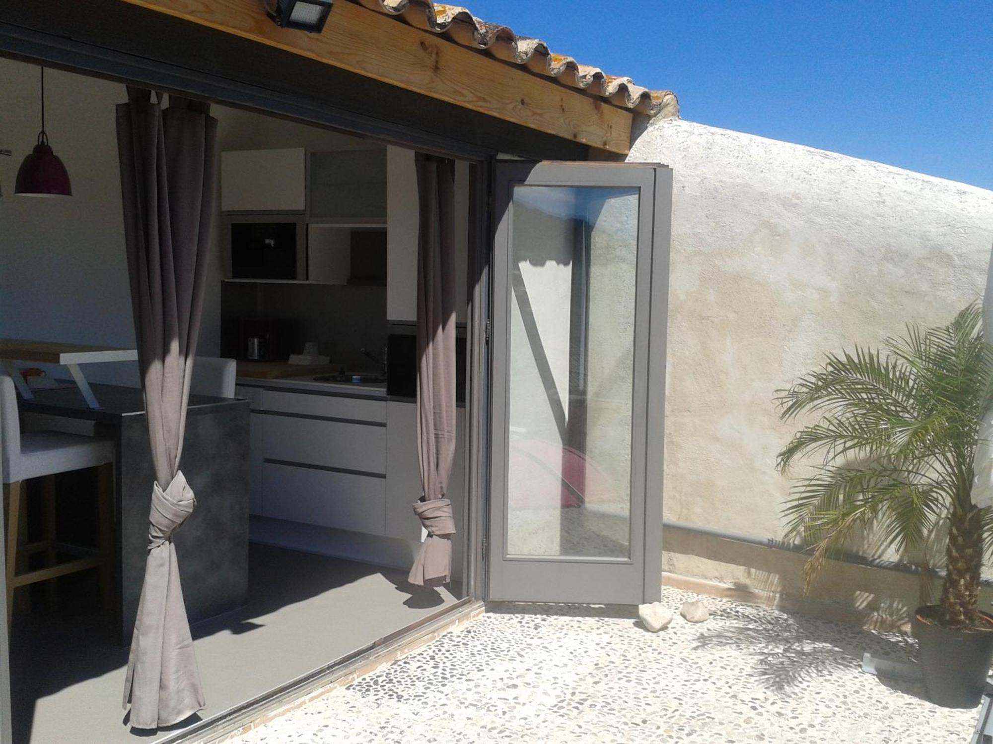 Guesthouse De Cambis B&B Remoulins Zewnętrze zdjęcie