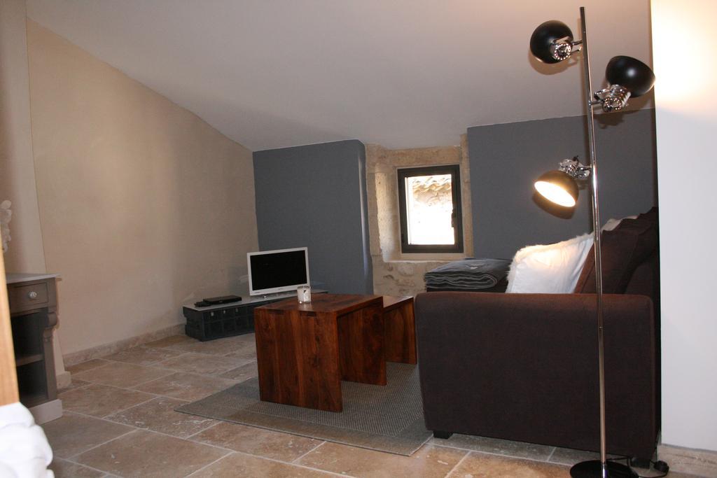 Guesthouse De Cambis B&B Remoulins Zewnętrze zdjęcie